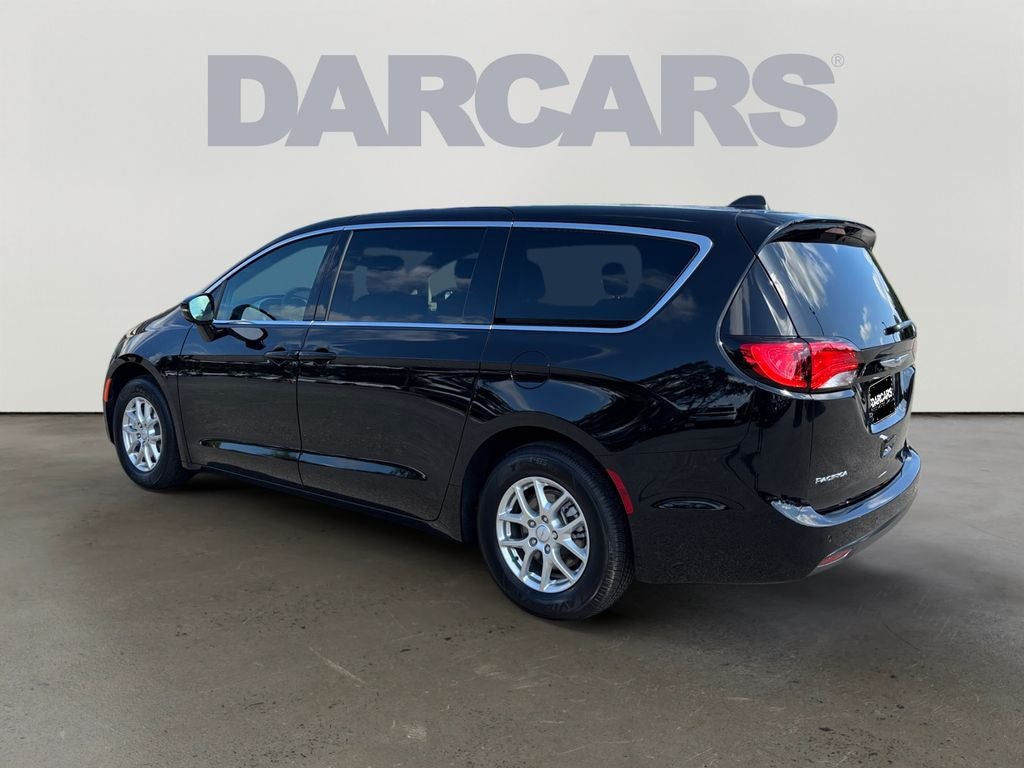 2027 Chrysler Pacifica LX