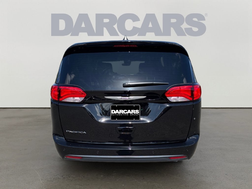 2027 Chrysler Pacifica LX