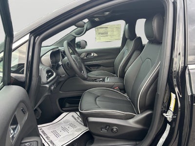 2027 Chrysler Pacifica Limited