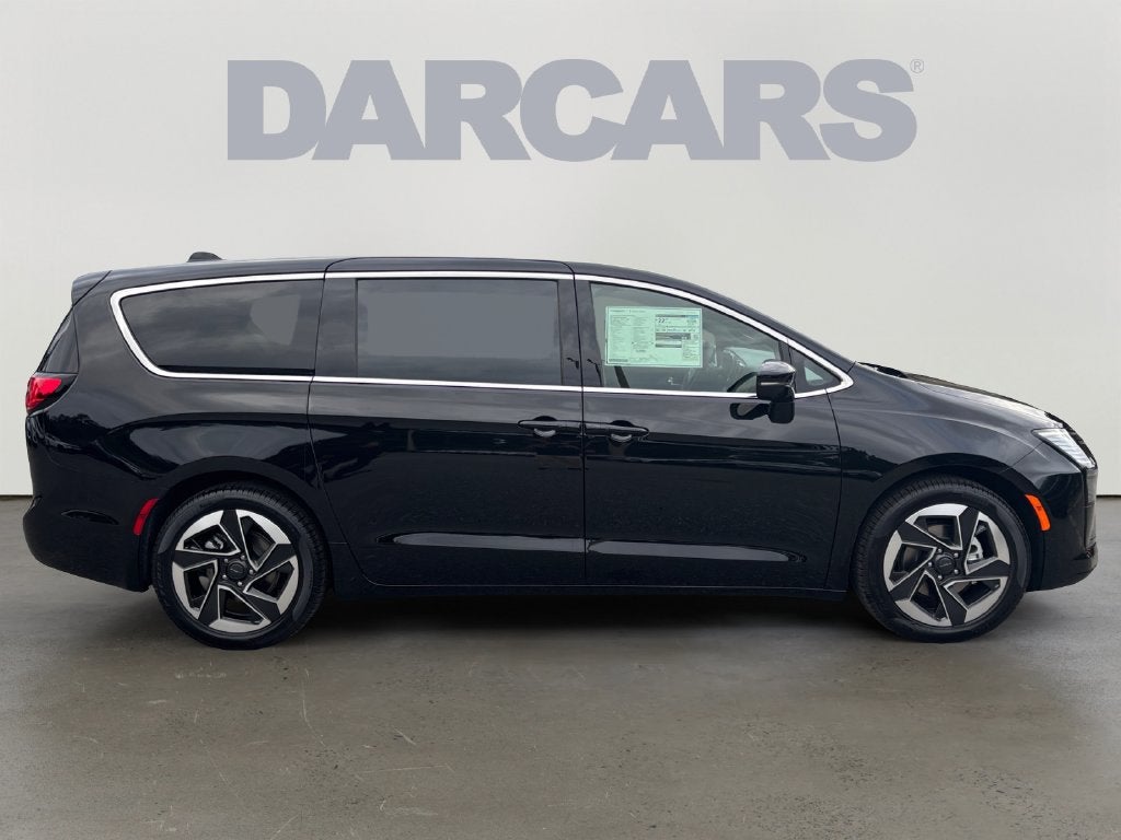 2027 Chrysler Pacifica Limited