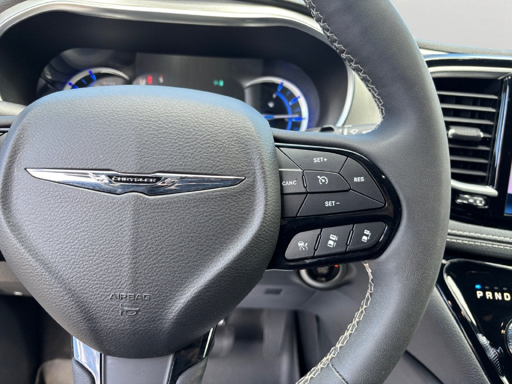 2023 Chrysler Pacifica Hybrid Limited