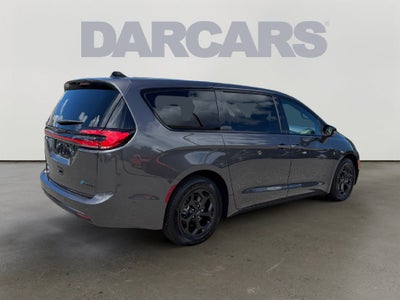 2023 Chrysler Pacifica Hybrid Limited