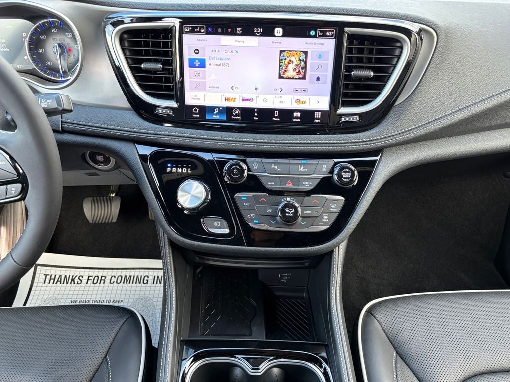 2027 Chrysler Pacifica Limited