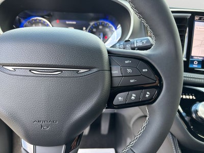 2027 Chrysler Pacifica Limited
