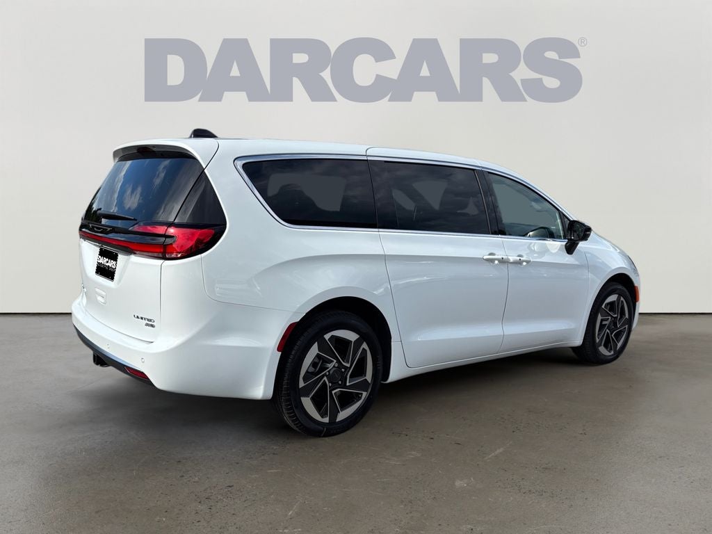 2027 Chrysler Pacifica Limited