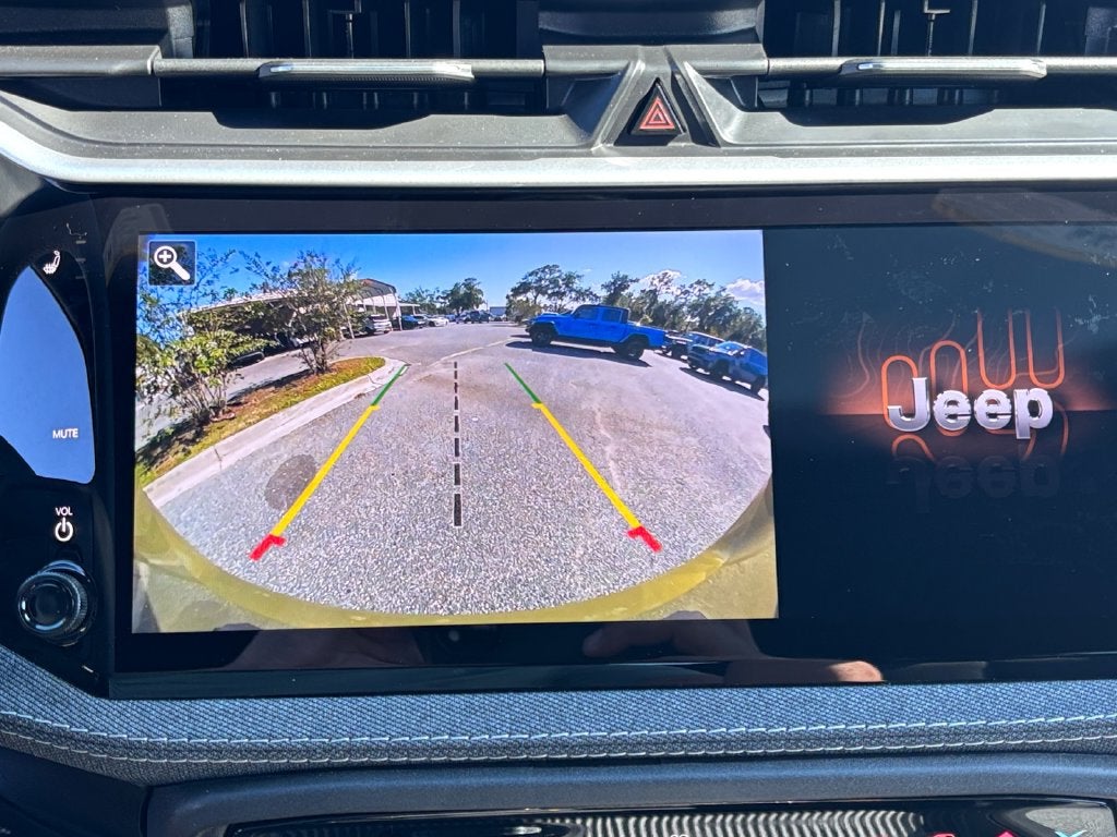 2027 Jeep Cherokee Laredo