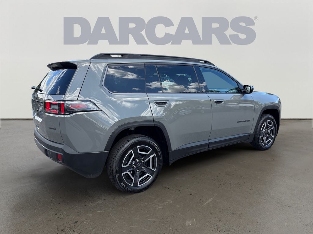 2026 Jeep Cherokee Laredo