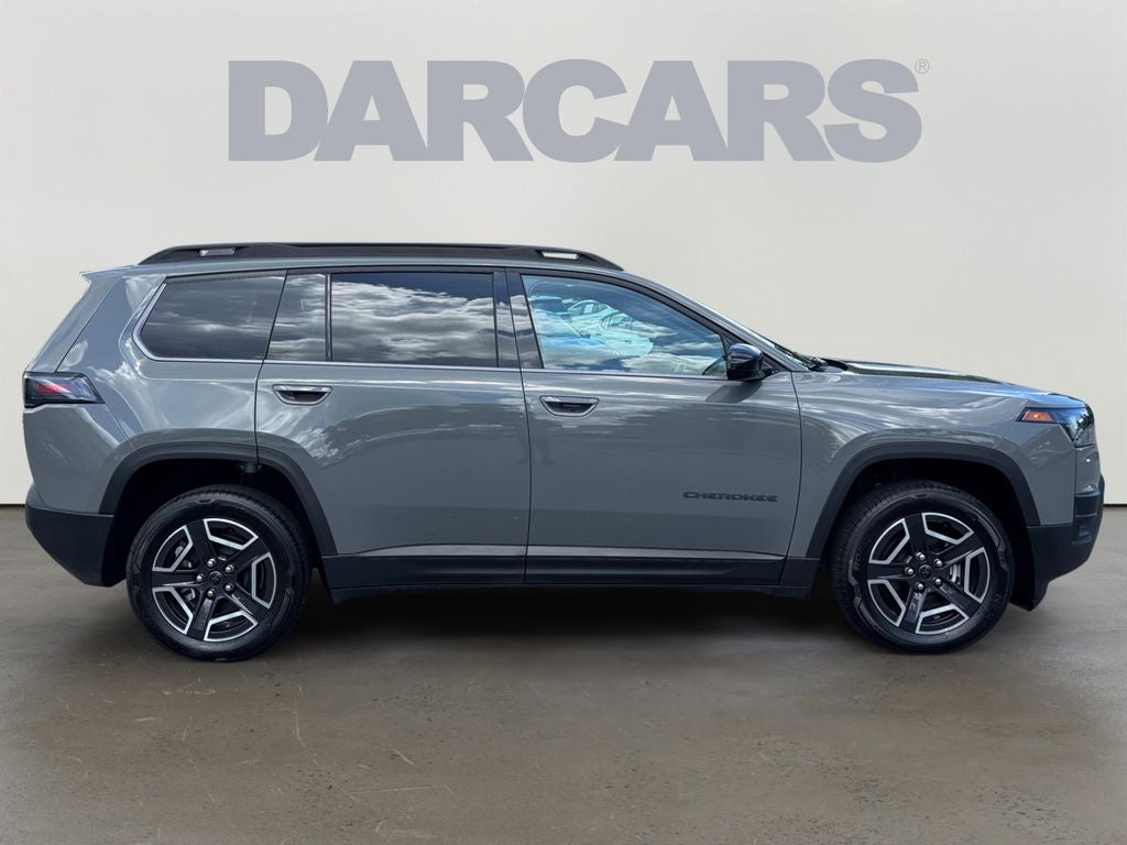 2026 Jeep Cherokee Laredo