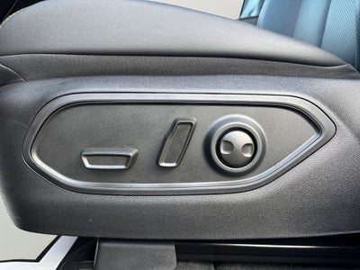 2026 Jeep Cherokee Base