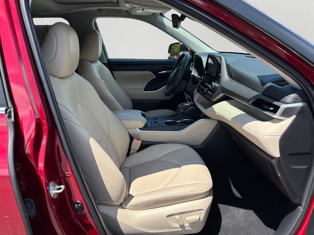 2023 Toyota Highlander Hybrid XLE