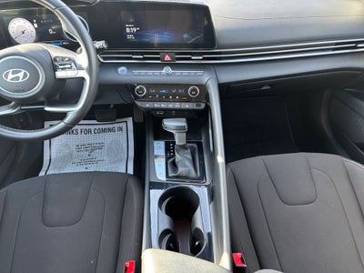 2025 Hyundai Elantra SEL Convenience