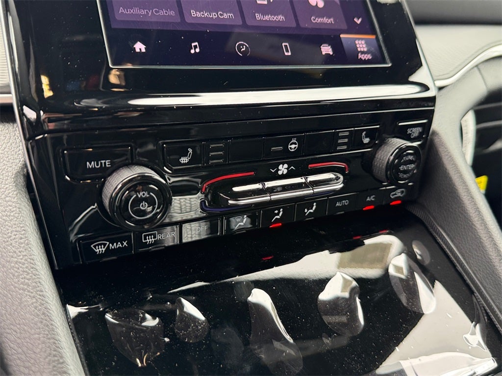 2025 Jeep Grand Cherokee Laredo X