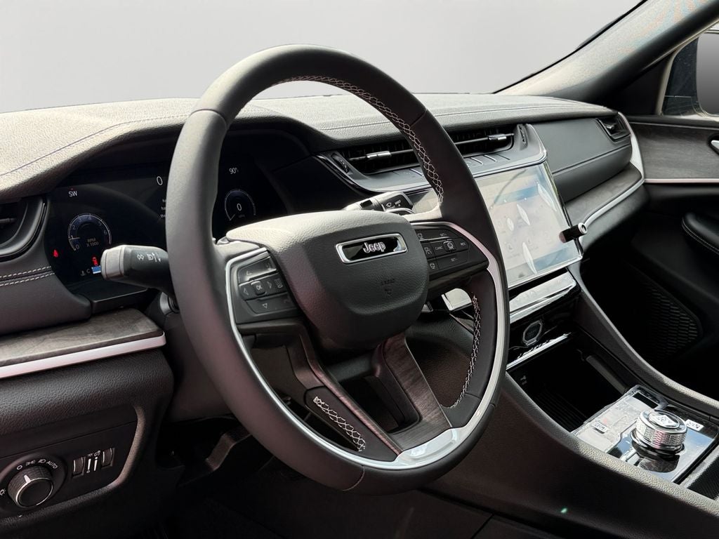 2026 Jeep Grand Cherokee Altitude