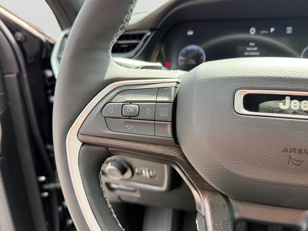 2026 Jeep Grand Cherokee Altitude