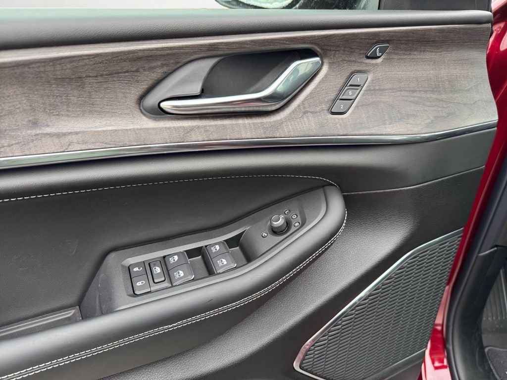 2025 Jeep Grand Cherokee L Overland