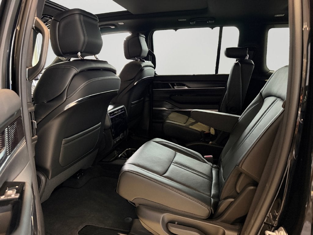 2026 Jeep Grand Wagoneer Summit Obsidian