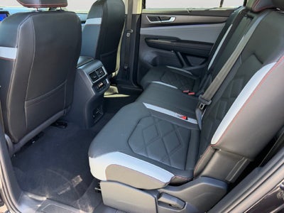 2026 Volkswagen Atlas Peak Edition
