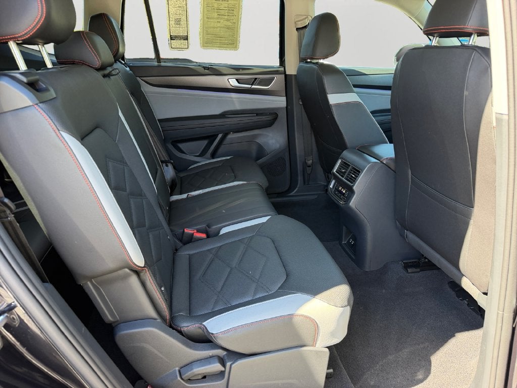 2026 Volkswagen Atlas Peak Edition