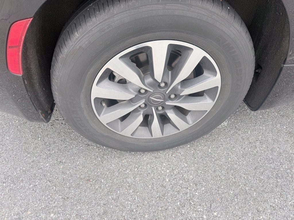 2024 Chrysler Pacifica Hybrid Select