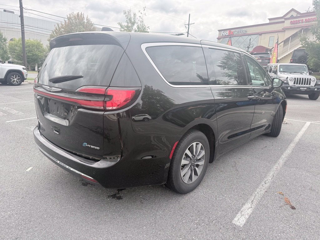 2024 Chrysler Pacifica Hybrid Select