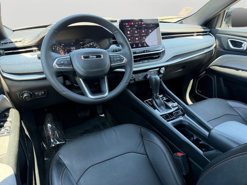 2023 Jeep Compass Latitude Lux