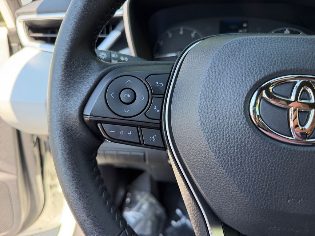 2025 Toyota Corolla Hatchback SE