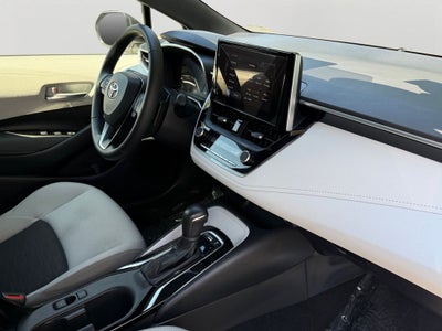 2025 Toyota Corolla Hatchback SE