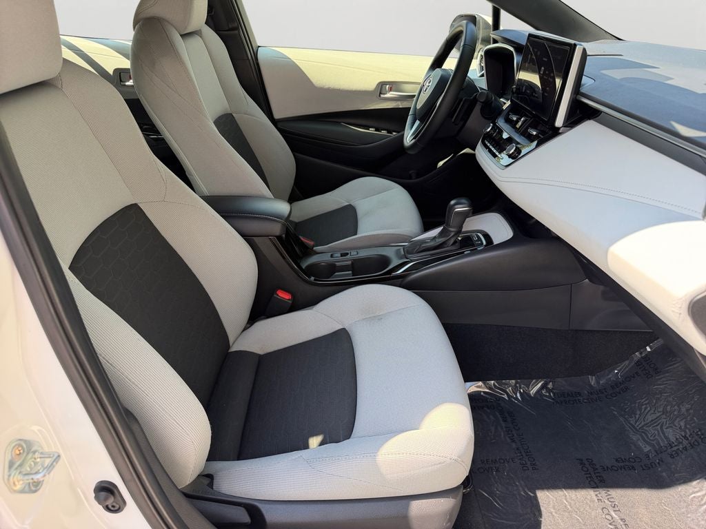 2025 Toyota Corolla Hatchback SE