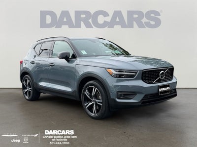 2022 Volvo XC40 R-Design