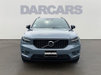 2022 Volvo XC40 R-Design