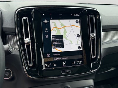 2022 Volvo XC40 R-Design