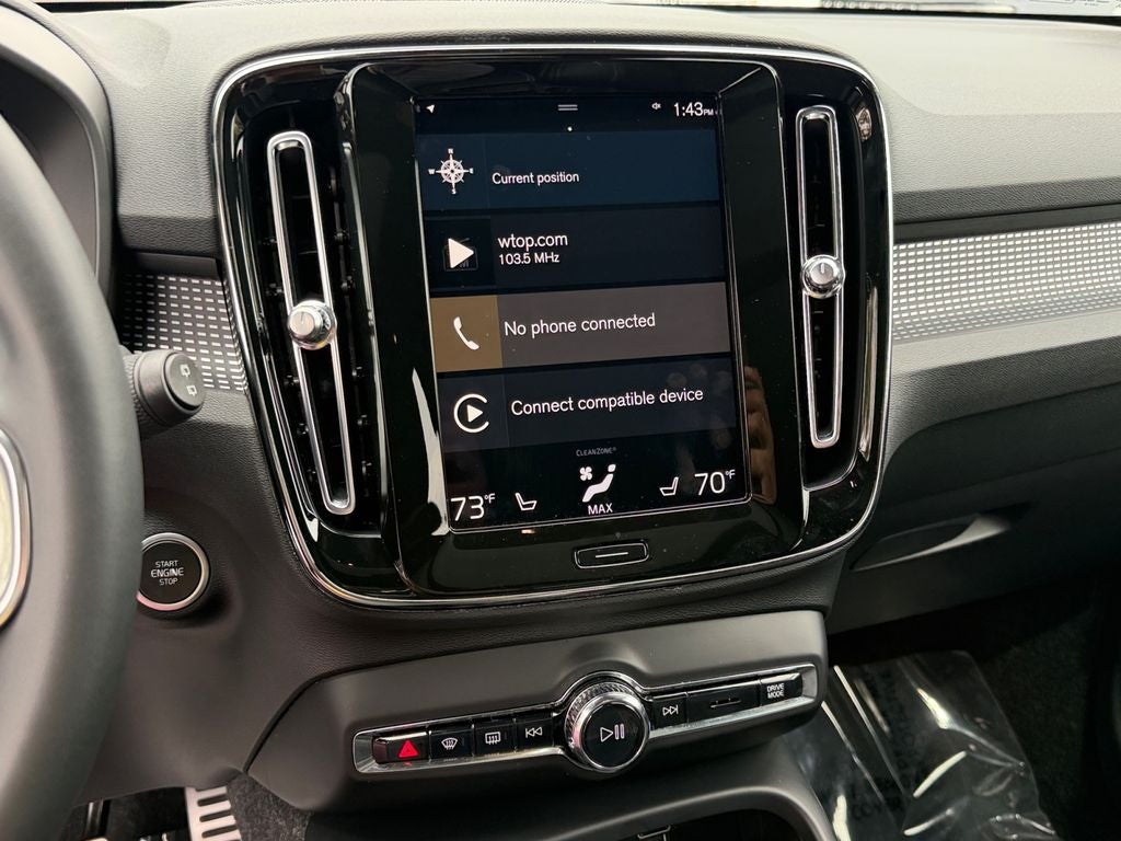 2022 Volvo XC40 R-Design