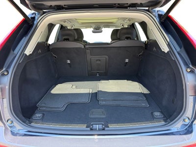 2024 Volvo XC60 B5 Plus Dark Theme