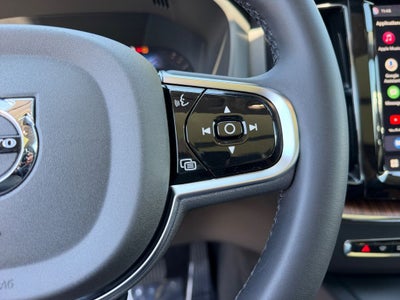 2024 Volvo XC60 B5 Plus Dark Theme