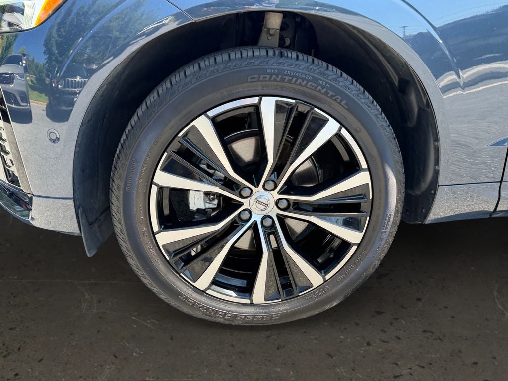 2024 Volvo XC60 B5 Plus Dark Theme