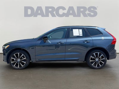 2024 Volvo XC60 B5 Plus Dark Theme