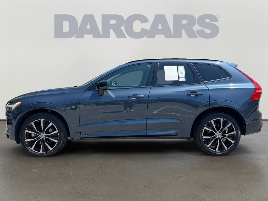 2024 Volvo XC60 B5 Plus Dark Theme