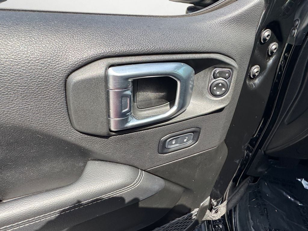 2023 Jeep Wrangler Sahara 4xe w/Navigation