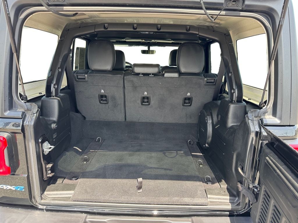 2023 Jeep Wrangler Sahara 4xe w/Navigation