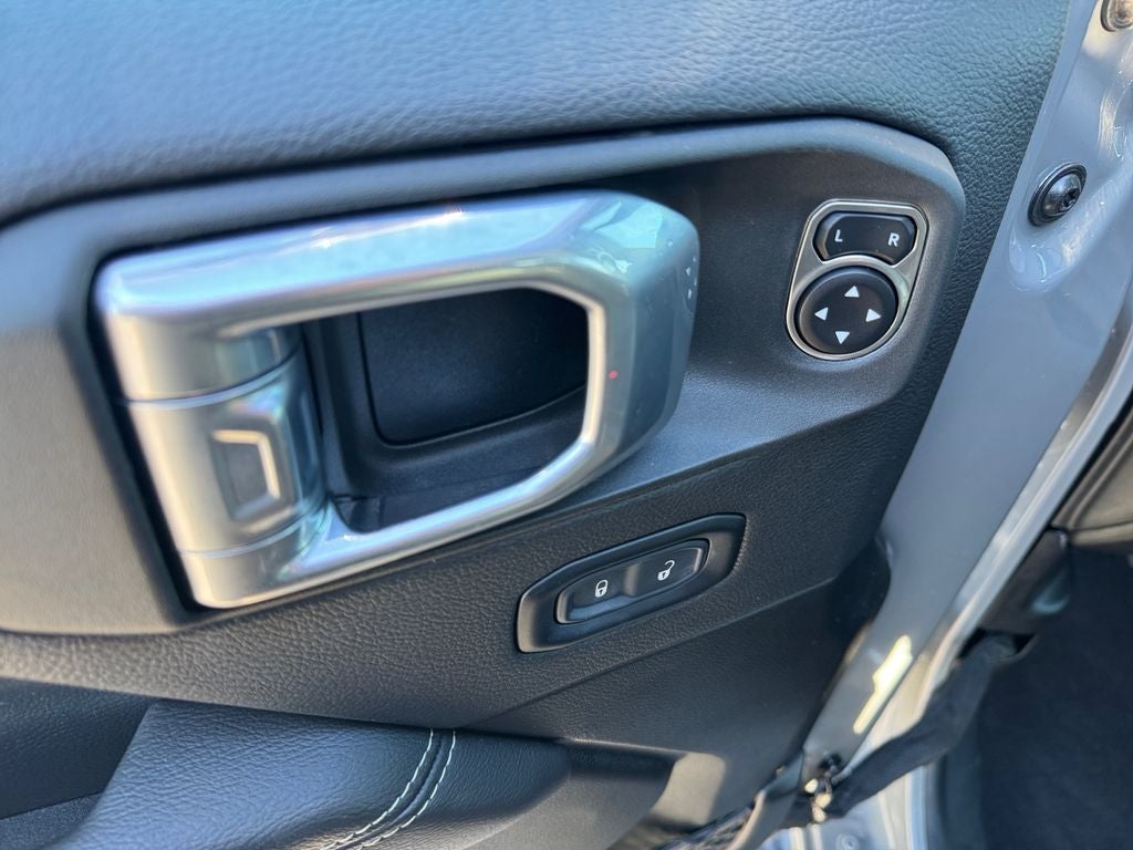 2023 Jeep Wrangler Sahara 4xe w/ Heated Seats