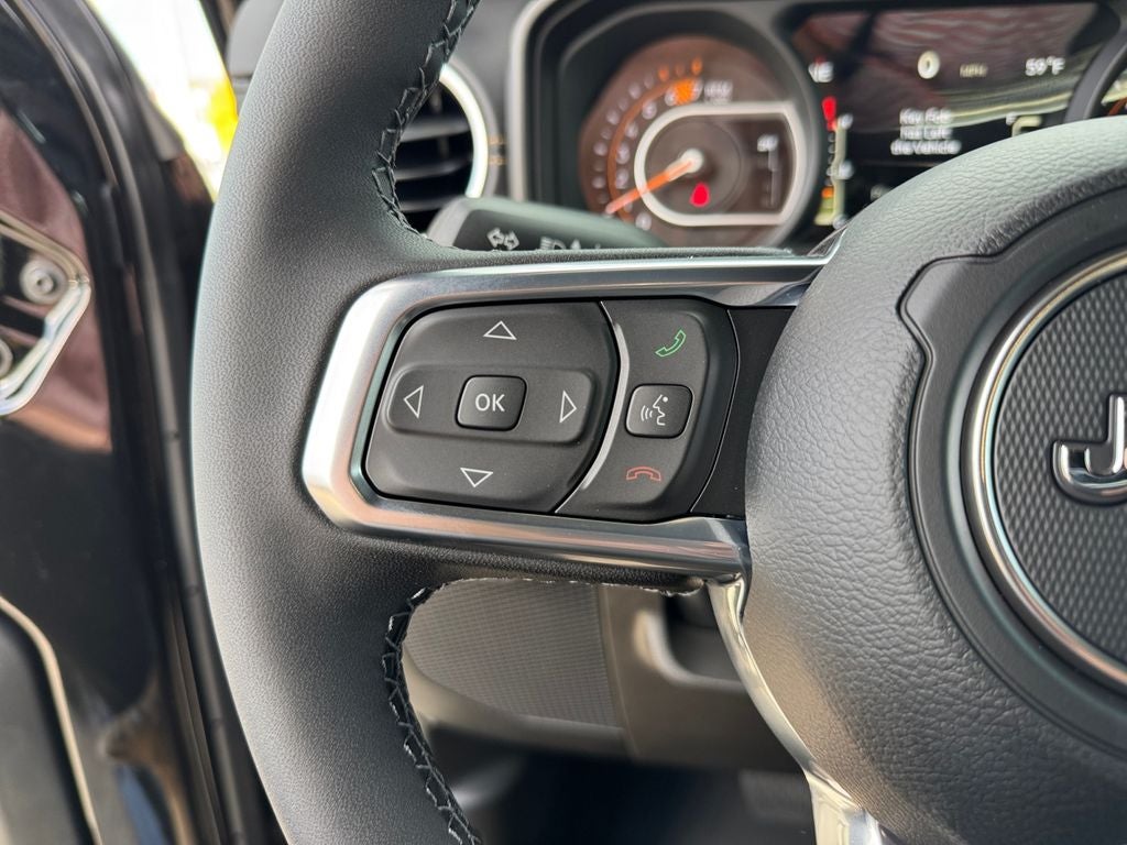 2026 Jeep Wrangler Sahara Sky One-Touch Power Top