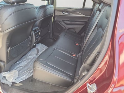 2025 Jeep Grand Cherokee Limited Dual-Pane Panoramic Sunroof