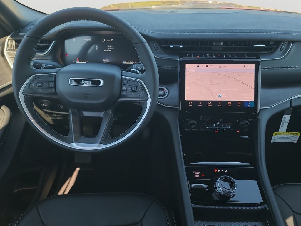 2025 Jeep Grand Cherokee Limited Dual-Pane Panoramic Sunroof