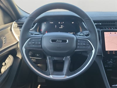 2025 Jeep Grand Cherokee Limited Dual-Pane Panoramic Sunroof