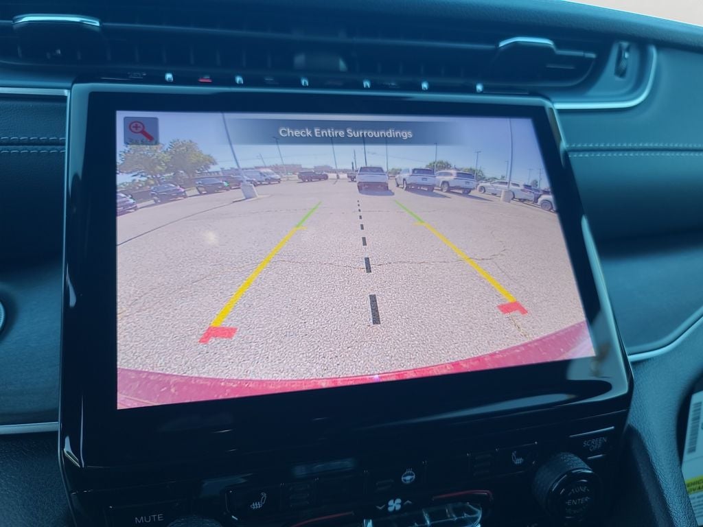 2025 Jeep Grand Cherokee Limited Dual-Pane Panoramic Sunroof