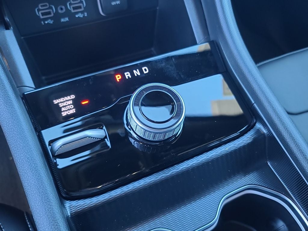 2025 Jeep Grand Cherokee Limited Dual-Pane Panoramic Sunroof
