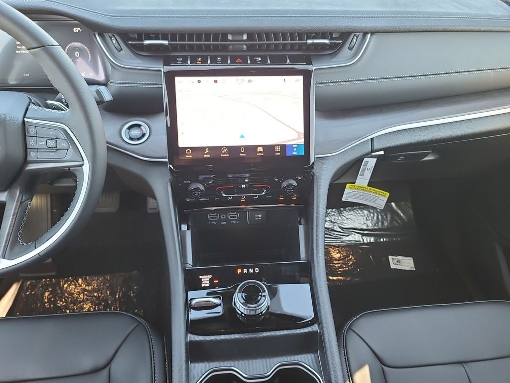 2025 Jeep Grand Cherokee Limited Dual-Pane Panoramic Sunroof