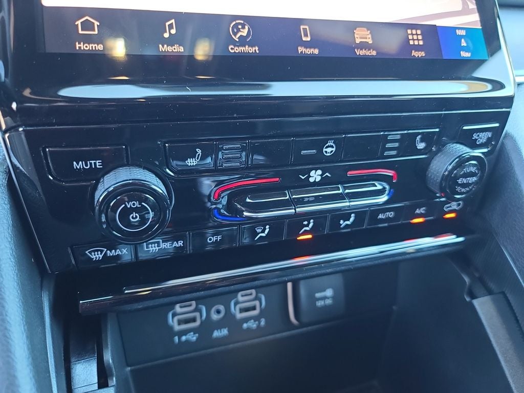 2025 Jeep Grand Cherokee Limited Dual-Pane Panoramic Sunroof