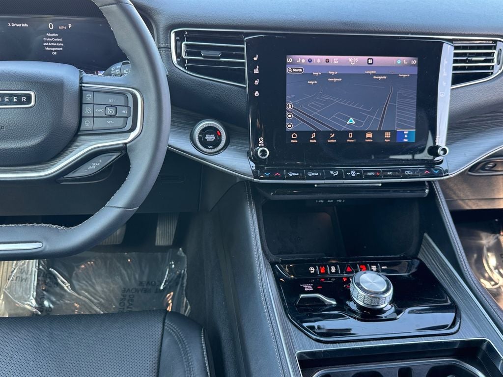 2024 Jeep Wagoneer Series II w/Navigation