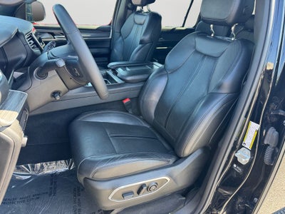 2024 Jeep Wagoneer Series II w/Navigation